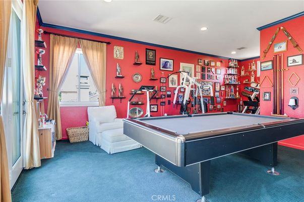 Billiard Table, Game Room, Interior, Recessed Lighting