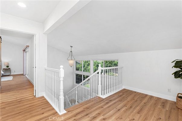 Interior, Pendant Lights, Recessed Lighting, Wood Texture Flooring