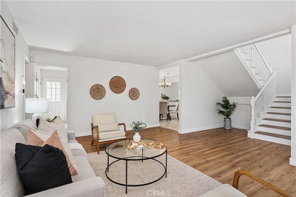Chandelier, Dining room, Interior, Living room, Wood Texture Flooring
