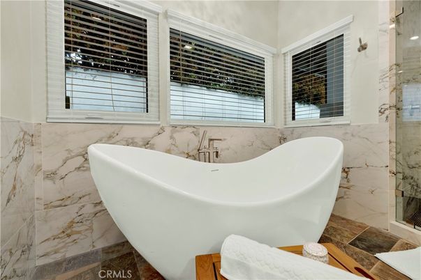 Bathroom, Free Standing Baths, Interior, Marble Walls