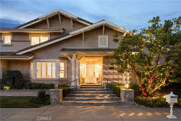 Exterior, Facade, American Craftsman