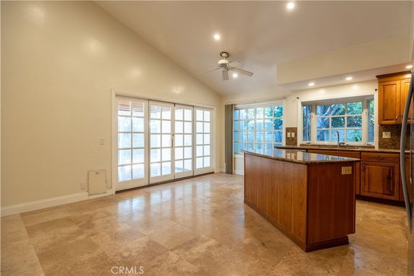 Empty room, Interior, Kitchen, Recessed Lighting