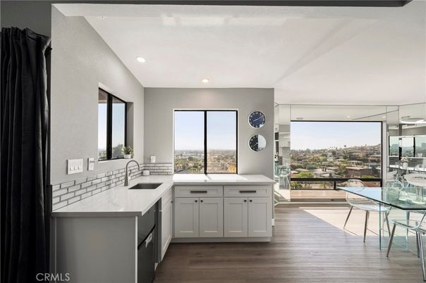 Dining room, Interior, Kitchen, Recessed Lighting, Wood Texture Flooring