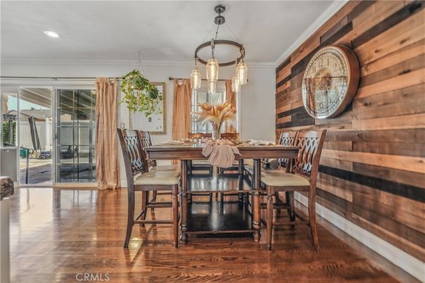 Dining room, Interior, Pendant Lights, Recessed Lighting, Wood Texture Flooring, Wooden Walls