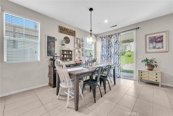 Dining room, Interior, Pendant Lights, Recessed Lighting