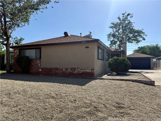 Backyard, Detached Garage, Exterior