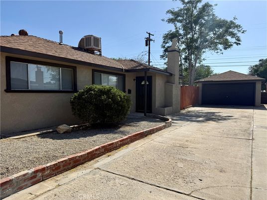 Detached Garage, Exterior