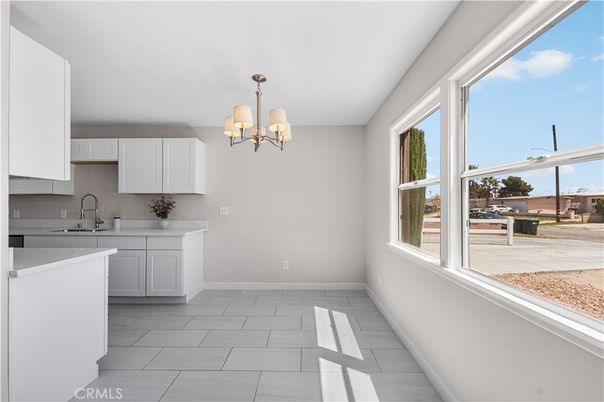 Chandelier, Interior, Kitchen