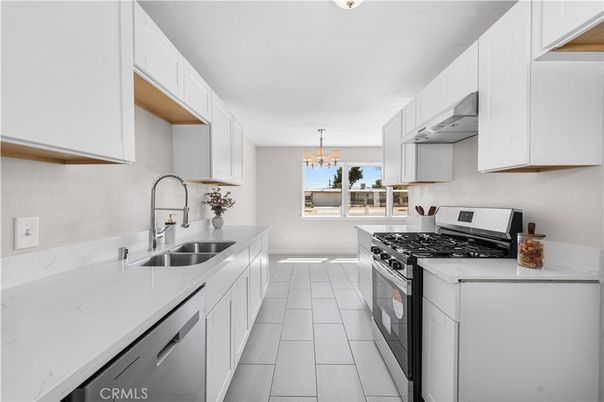 Chandelier, Interior, Kitchen, Pendant Lights, Water