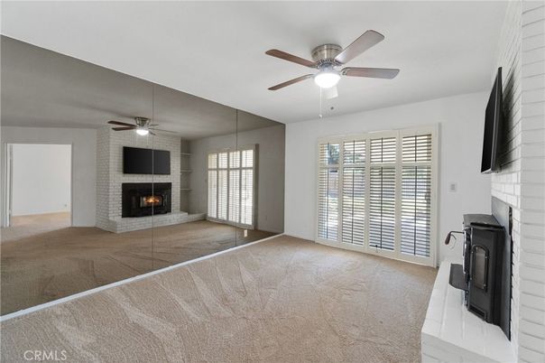 Empty room, Fireplace, Interior