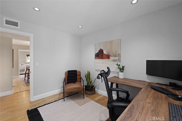 Home Office, Interior, Recessed Lighting, Wood Texture Flooring