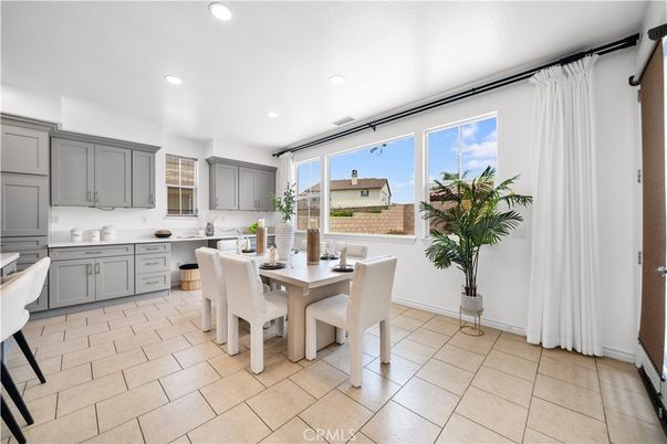 Dining room, Interior, Kitchen, Recessed Lighting