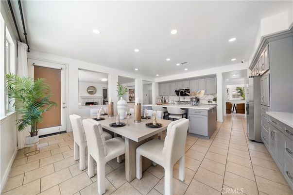 Dining room, Interior, Kitchen, Recessed Lighting