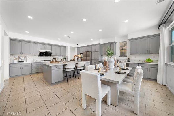 Dining room, Interior, Kitchen, Recessed Lighting, Stainless Steel Appliances