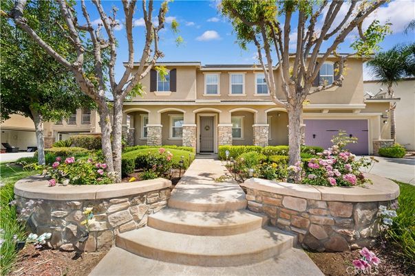 Attached, Exterior, Facade, Mediterranean