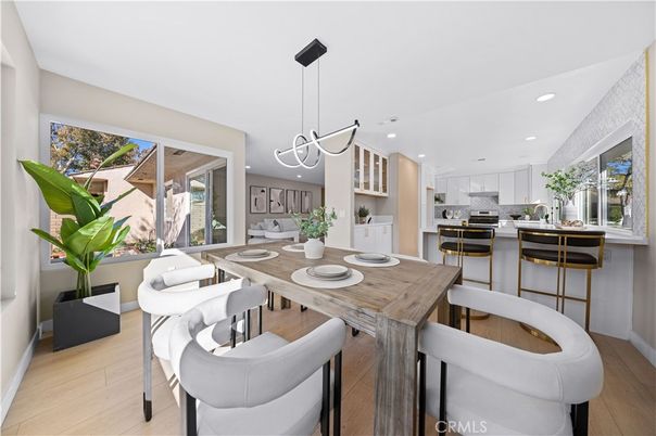 Dining room, Interior, Kitchen, Pendant Lights, Recessed Lighting, Wood Texture Flooring