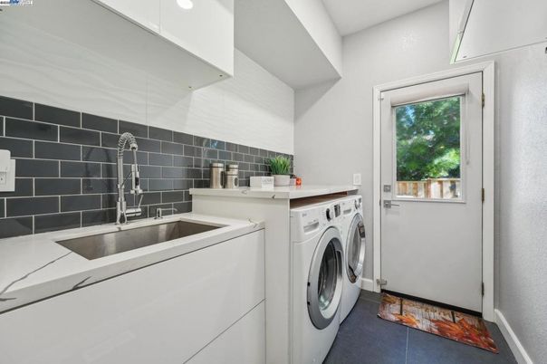 Interior, Recessed Lighting, Washer