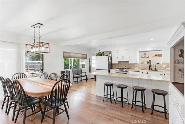 Dining room, Interior, Kitchen, Pendant Lights, Recessed Lighting, Wood Texture Flooring
