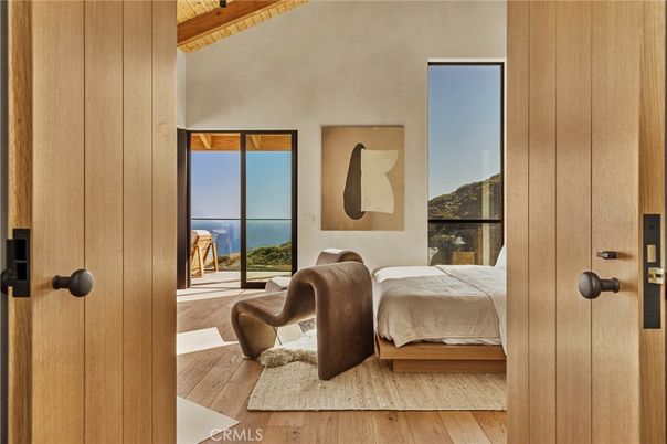 Bedroom, Interior, Water, Wooden Beams, Wood Texture Flooring