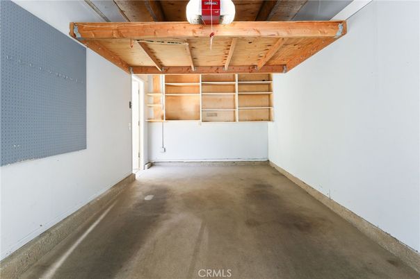 Empty room, Interior, Wooden Beams, Wooden Ceilings