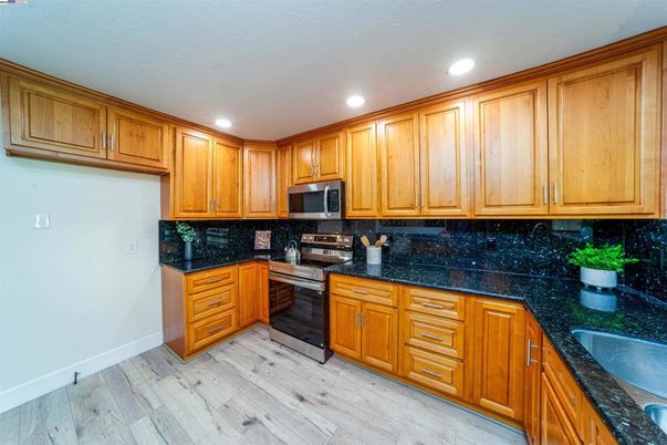 Interior, Kitchen, Recessed Lighting, Wood Texture Flooring