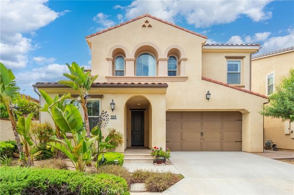 Attached, Exterior, Facade, Spanish Mediterranean