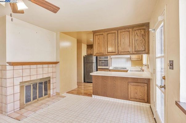 Fireplace, Interior, Kitchen, Wood Texture Flooring