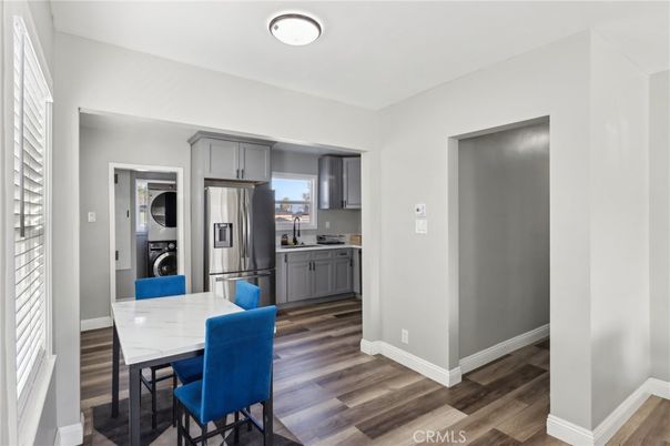 Dining room, Interior, Kitchen, Stainless Steel Appliances, Wood Texture Flooring