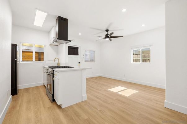 Interior, Kitchen, Recessed Lighting, Wood Texture Flooring