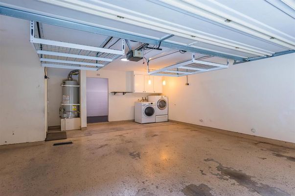 Garage, Interior, Washer