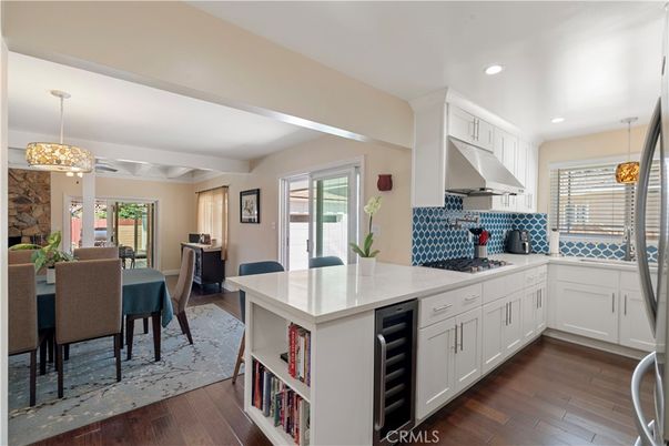 Dining room, Interior, Kitchen, Pendant Lights, Recessed Lighting, Wood Texture Flooring