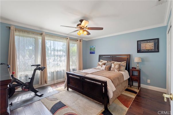 Bedroom, Fitness Equipment, Interior, Wood Texture Flooring