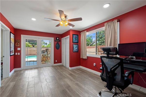 Home Office, Interior, Recessed Lighting, Wood Texture Flooring