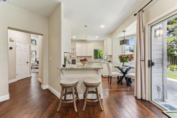 Dining room, Interior, Kitchen, Pendant Lights, Recessed Lighting, Wood Texture Flooring