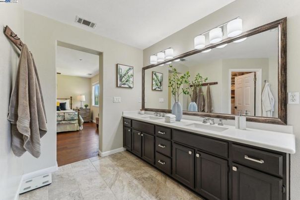 Bathroom, Dual Sink Vanities, Interior, Wood Texture Flooring