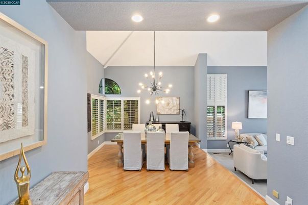 Dining room, Interior, Living room, Pendant Lights, Recessed Lighting, Wood Texture Flooring
