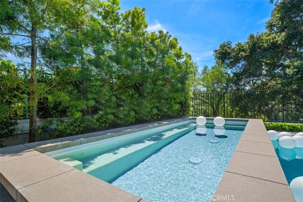 Exterior, Hot Tub, Pool