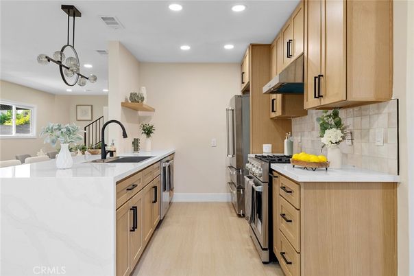 Interior, Kitchen, Pendant Lights, Recessed Lighting, Wood Texture Flooring