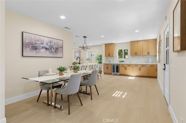 Dining room, Interior, Kitchen, Pendant Lights, Recessed Lighting, Wood Texture Flooring