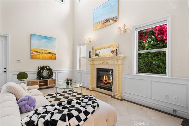 Fireplace, Interior, Living room