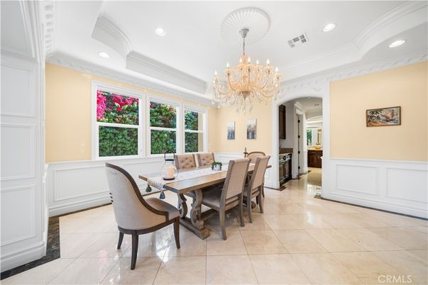 Chandelier, Dining room, Interior, Recessed Lighting