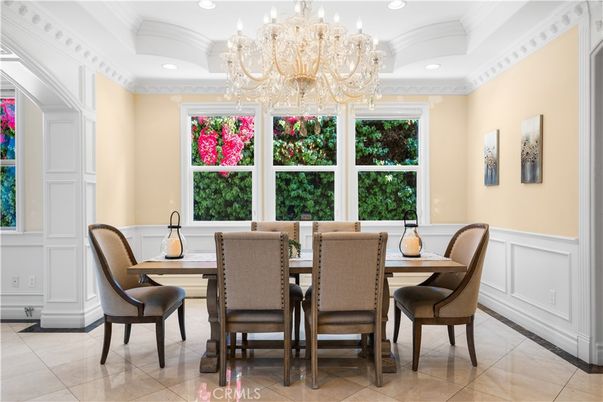 Chandelier, Dining room, Interior, Recessed Lighting
