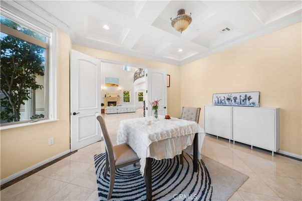 Dining room, Interior, Recessed Lighting
