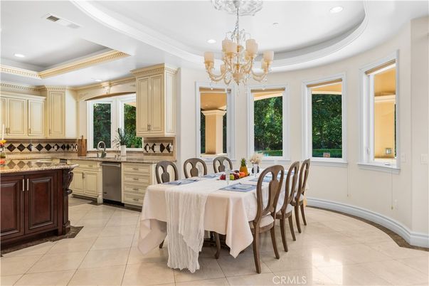 Chandelier, Dining room, Interior, Kitchen, Recessed Lighting