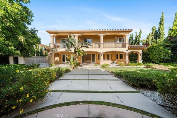 Backyard, Exterior, Facade, Mediterranean