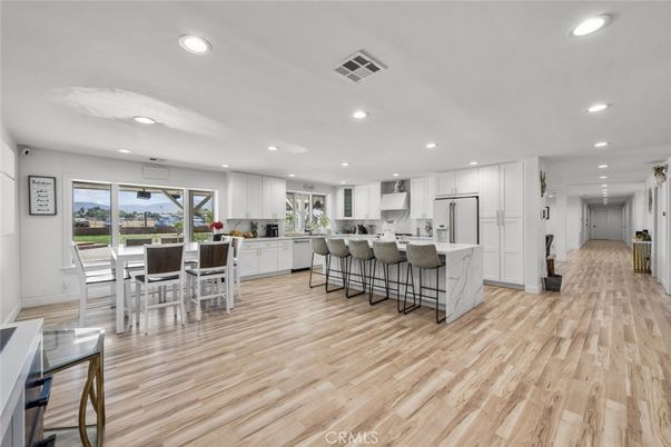 Dining room, Interior, Kitchen, Recessed Lighting, Wood Texture Flooring