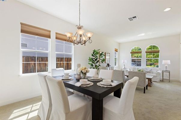 Chandelier, Dining room, Interior, Living room, Recessed Lighting