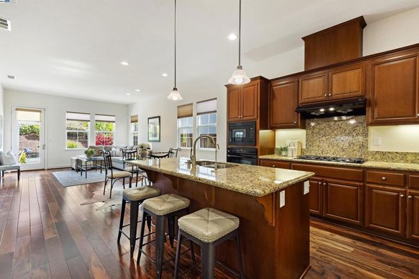 Dining room, Interior, Kitchen, Pendant Lights, Recessed Lighting, Wood Texture Flooring