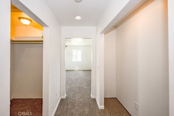 Empty room, Interior, Recessed Lighting, Walk-in Closets
