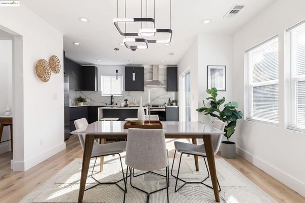 Dining room, Interior, Kitchen, Pendant Lights, Recessed Lighting, Wood Texture Flooring